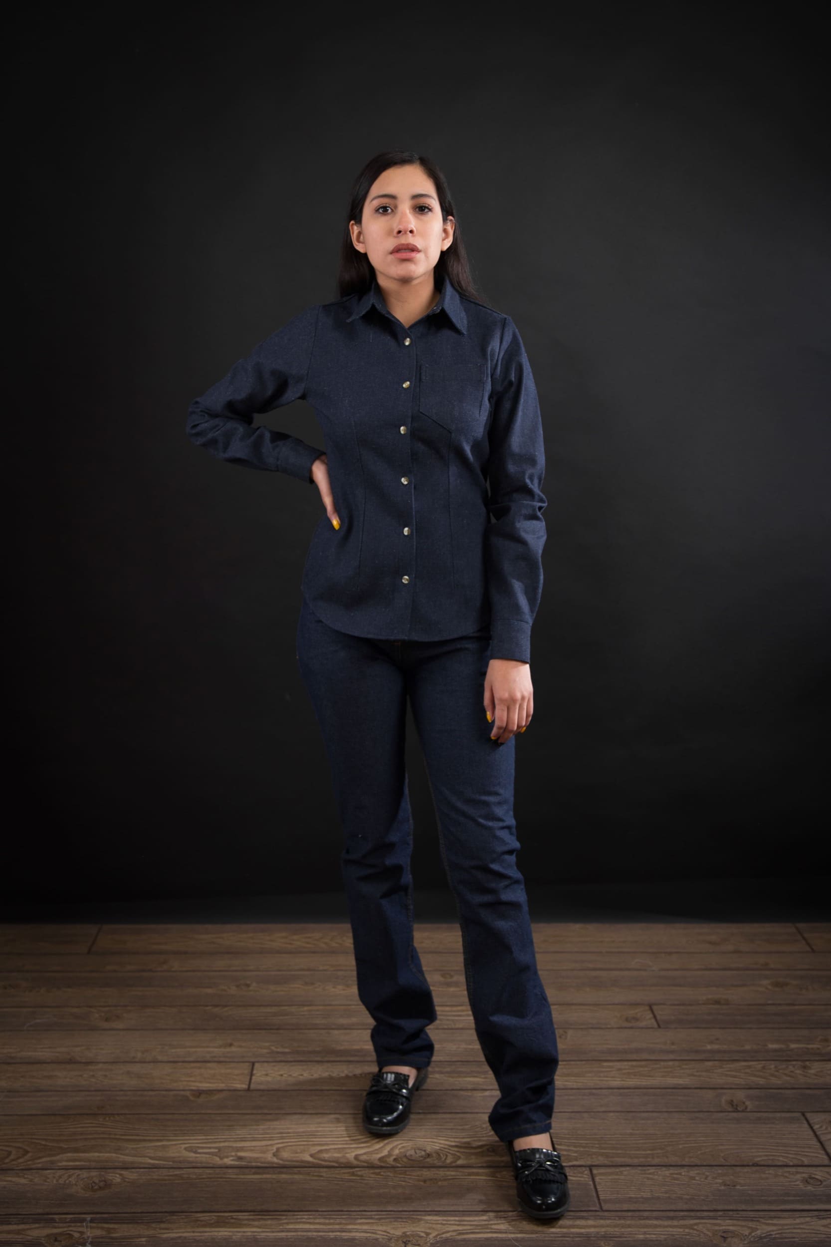 camisa-de-mezclilla-dama-1-camisas-pilu-uniformes-productos-uniformes-industriales-institucionales-tejidos-tecnicos-fabricantes-puebla-veracruz-cdmx-celaya-tabasco-monterrey