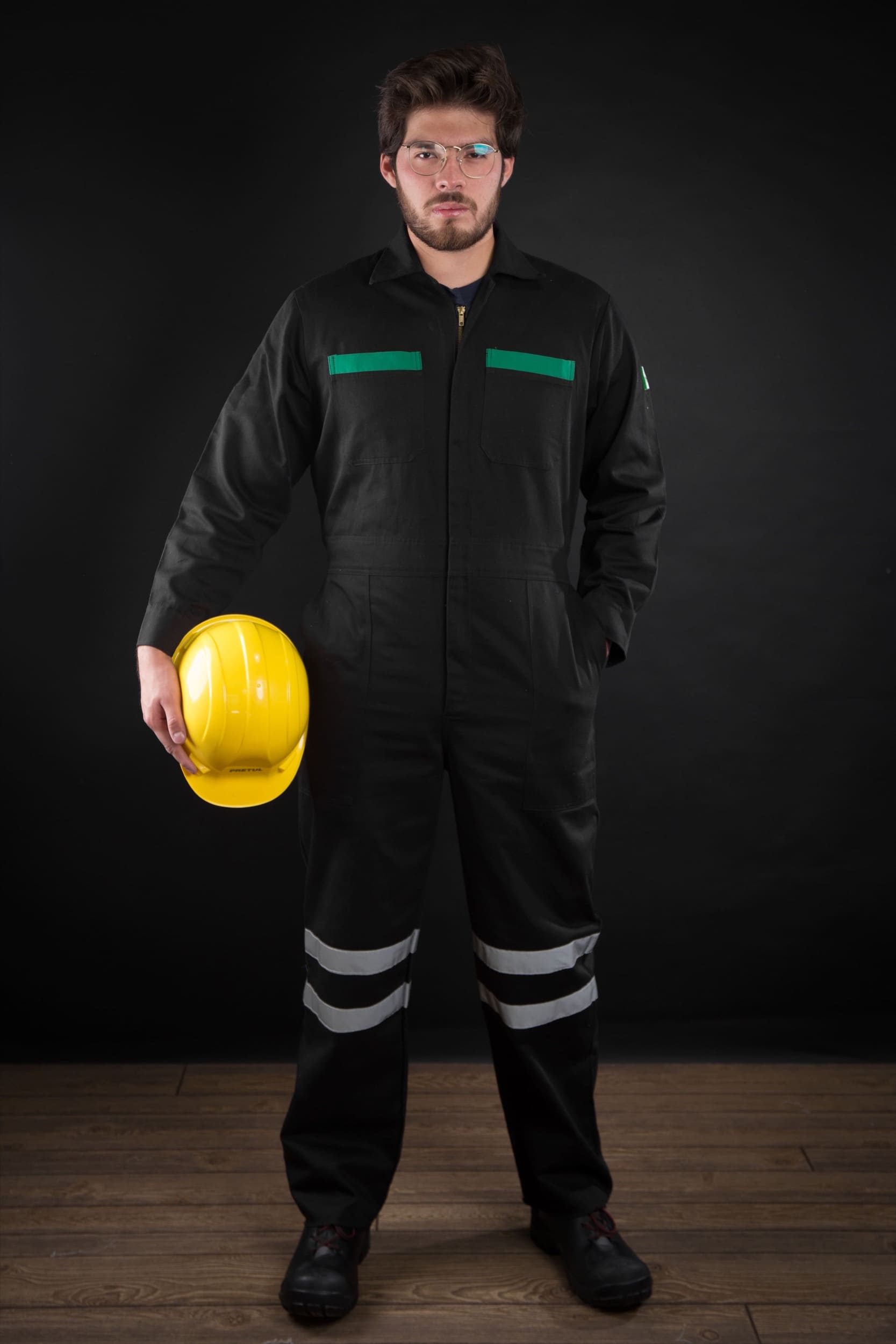 conjunto-gasolinero-1-overoles-pilu-uniformes-productos-uniformes-industriales-institucionales-tejidos-tecnicos-fabricantes-puebla-veracruz-cdmx-celaya-tabasco-monterrey